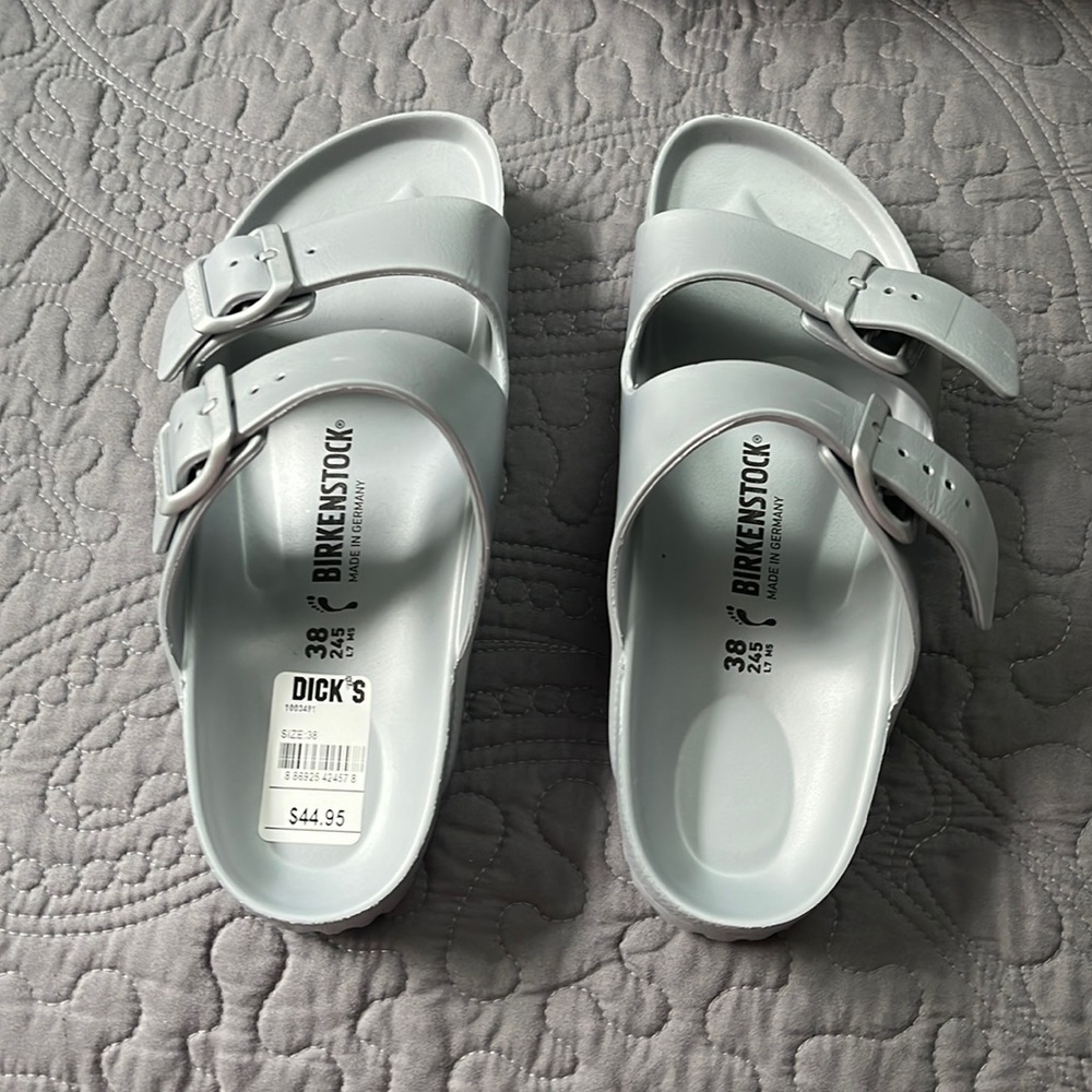 New never worn silver Birkenstock sandals size 38 (size 7)